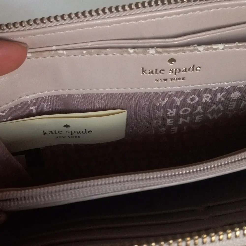 Kate Spade Pebble Leather Zippy Wallet